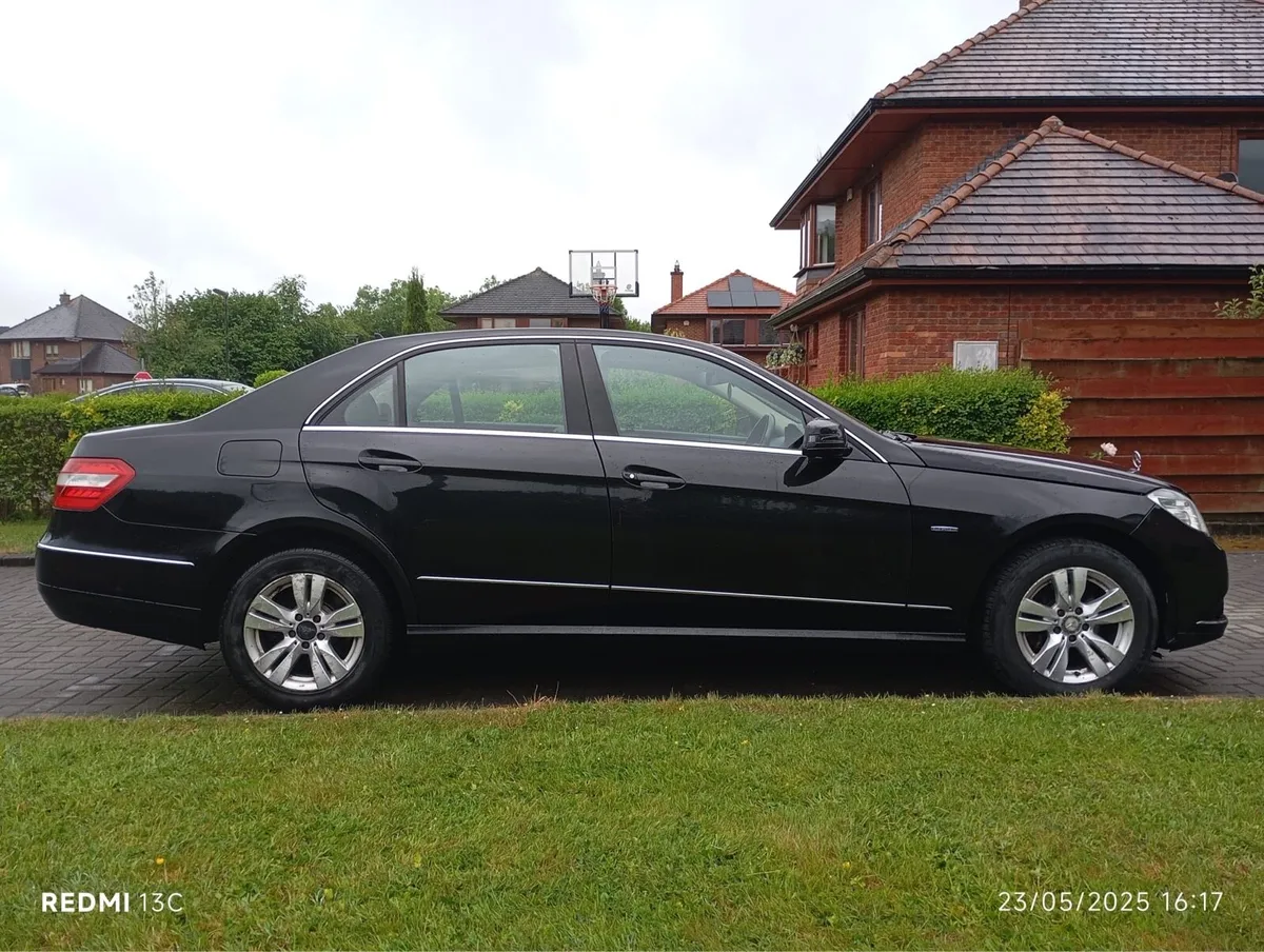 MERCEDES E200 AUTO   PRICE €5,550 - Image 3
