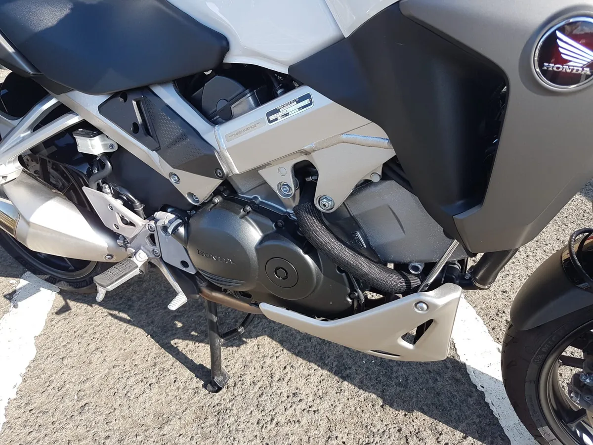 Honda VFR800X Crossrunner - Image 4