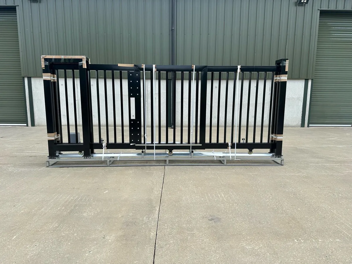 20ft electric sliding gates - Image 1