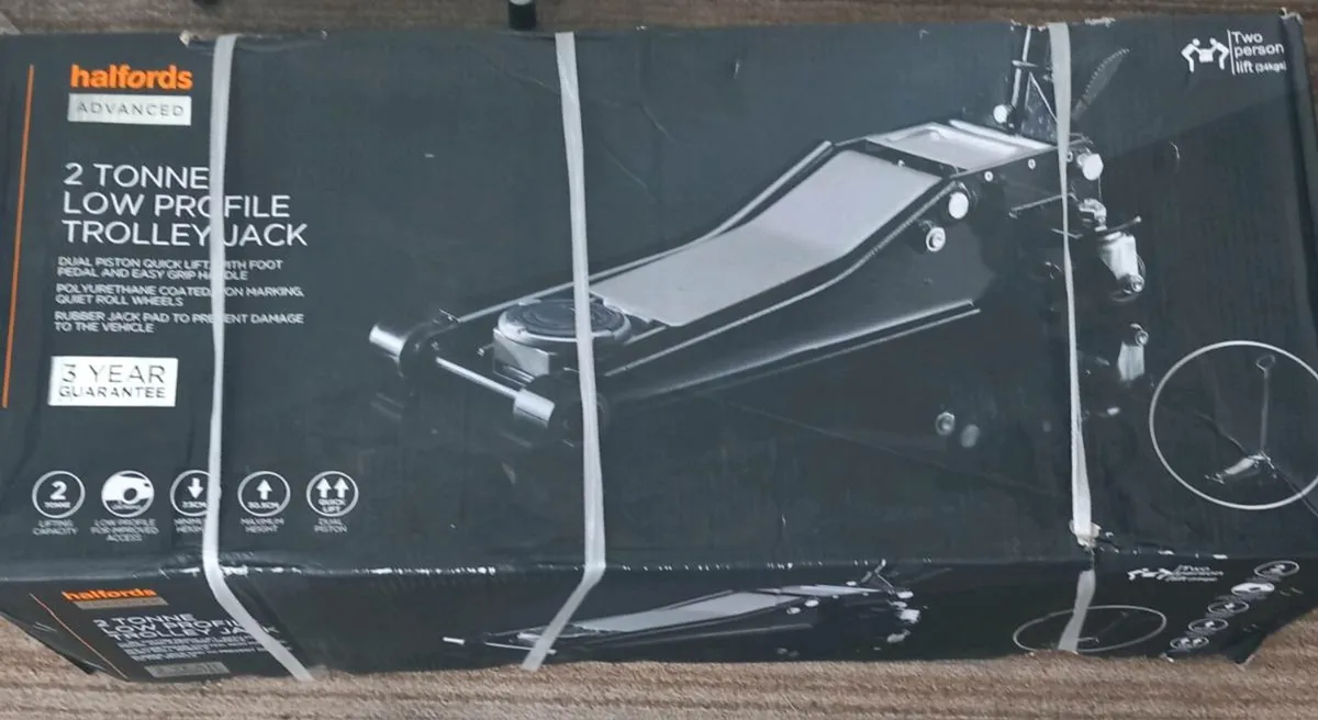 Trolley jack halfords 2 ton brand new in box - Image 4