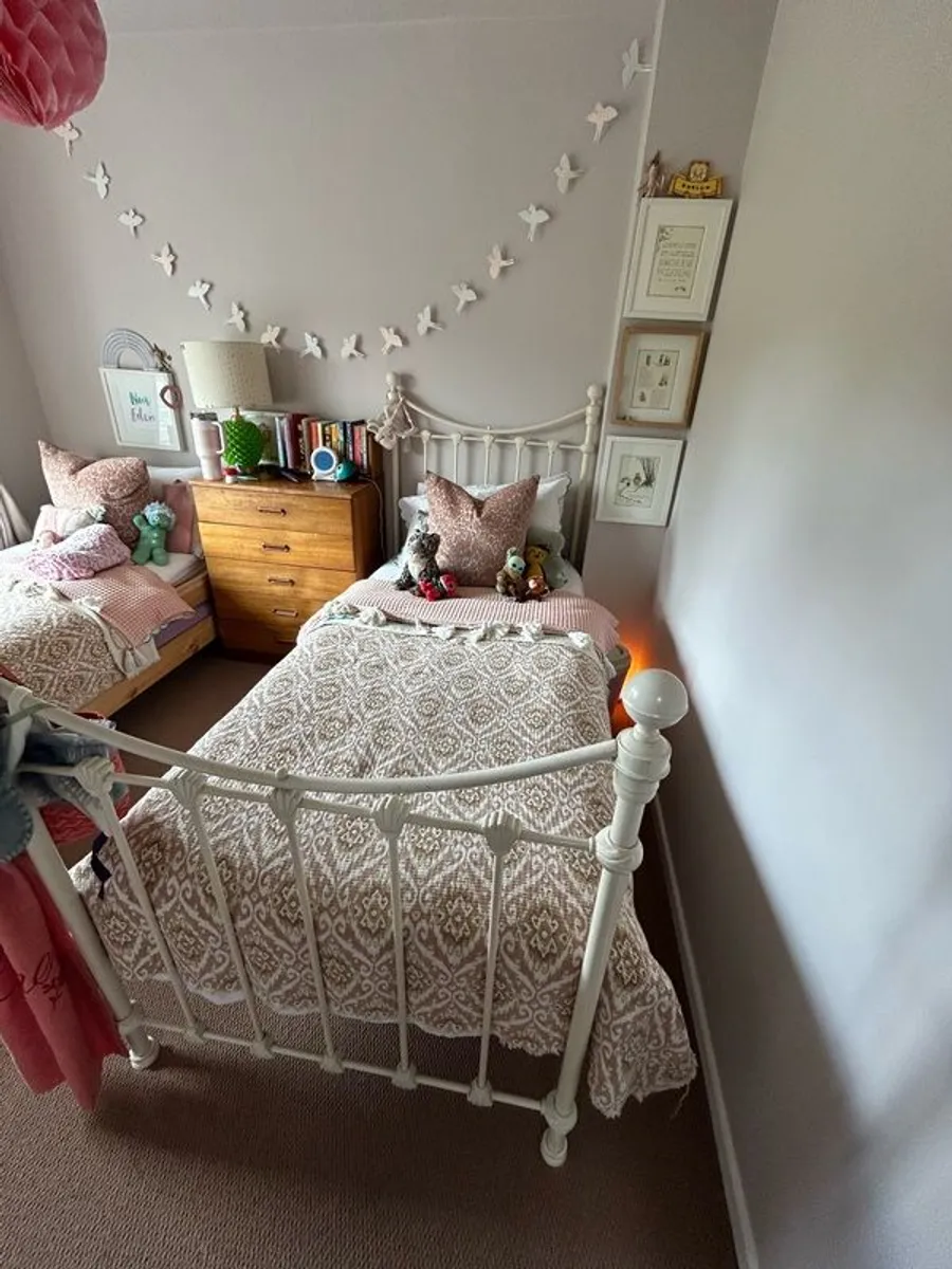 Laura Ashley Cast Iron Single Bed - Image 1