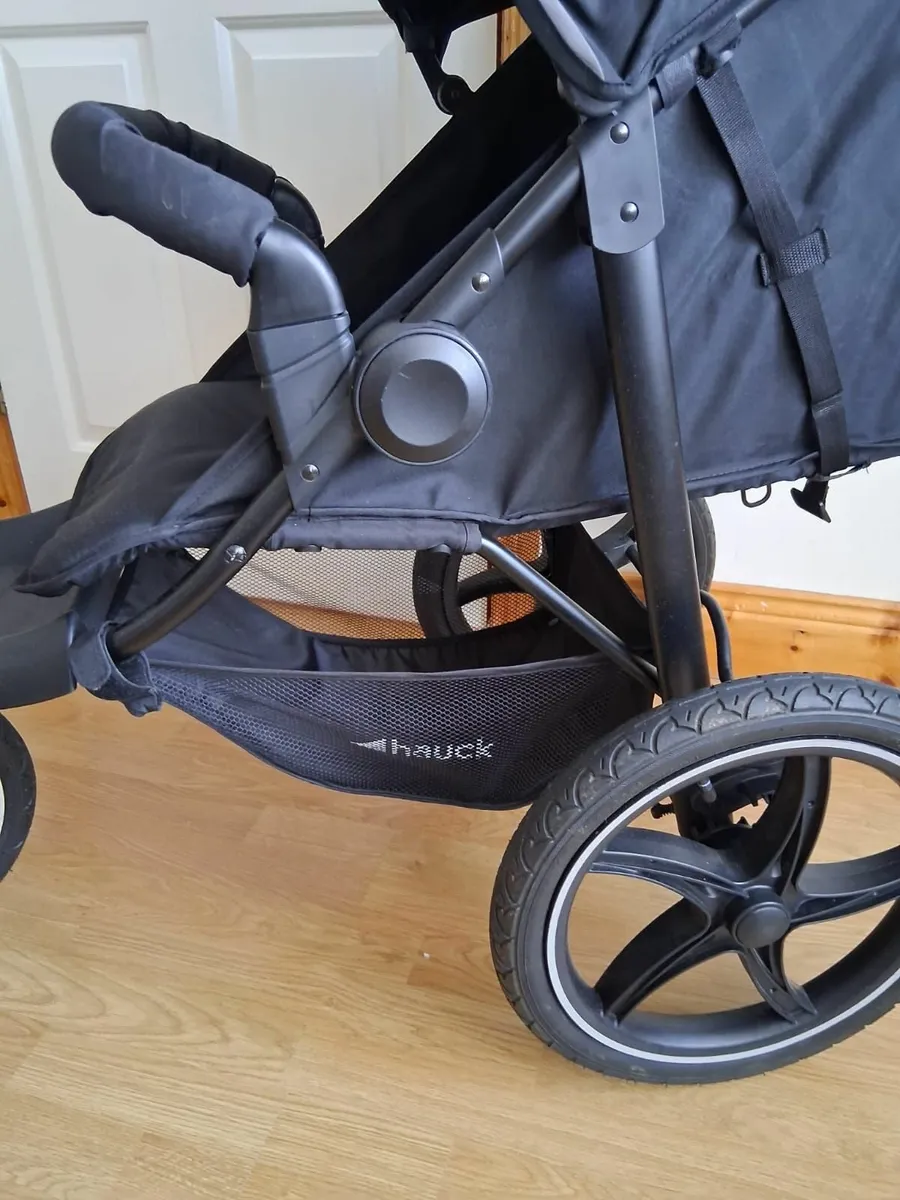 Stroller - Image 3