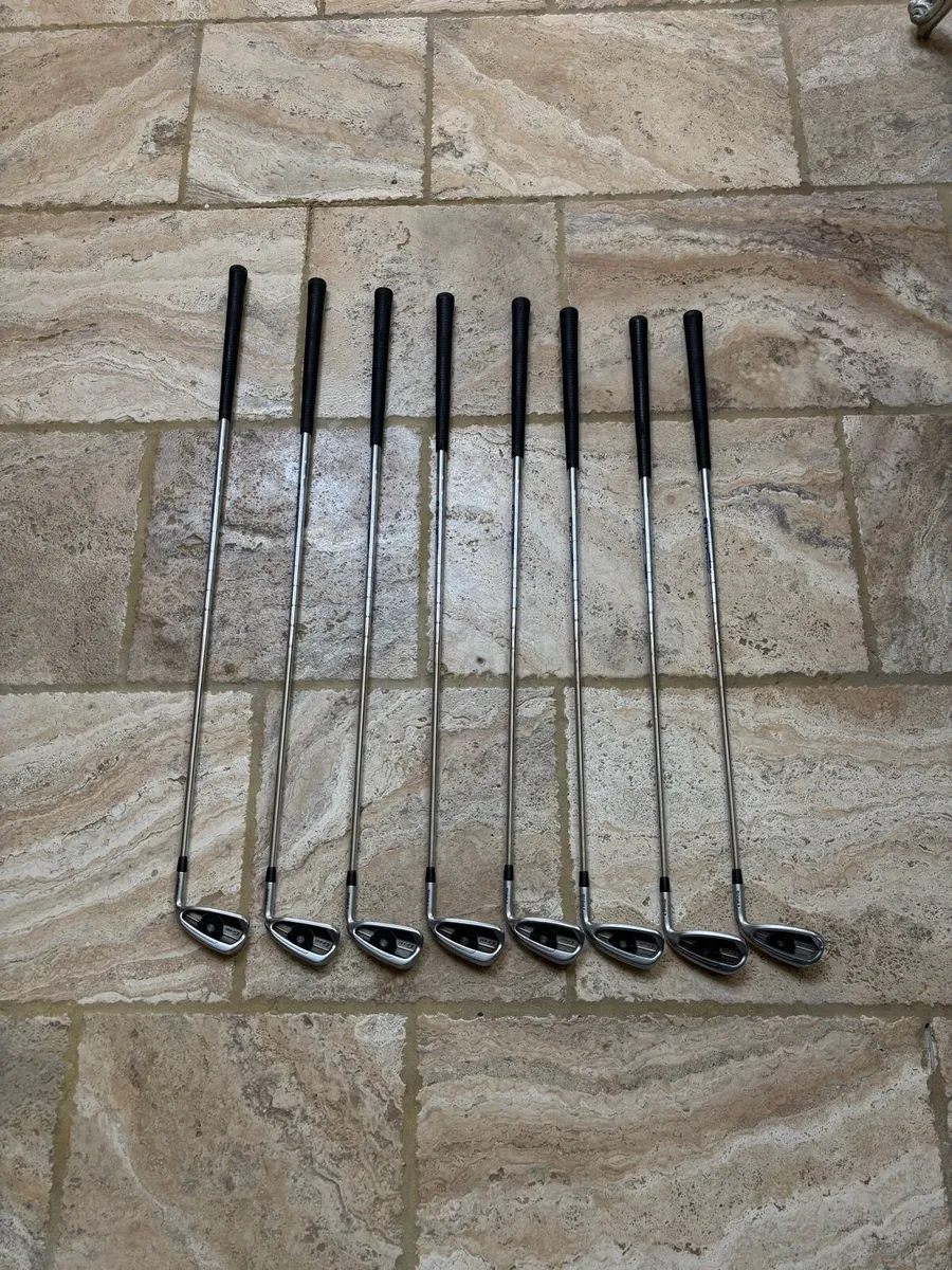 Ping G400 iron Set (4-SW) - Regular Flex - Image 1