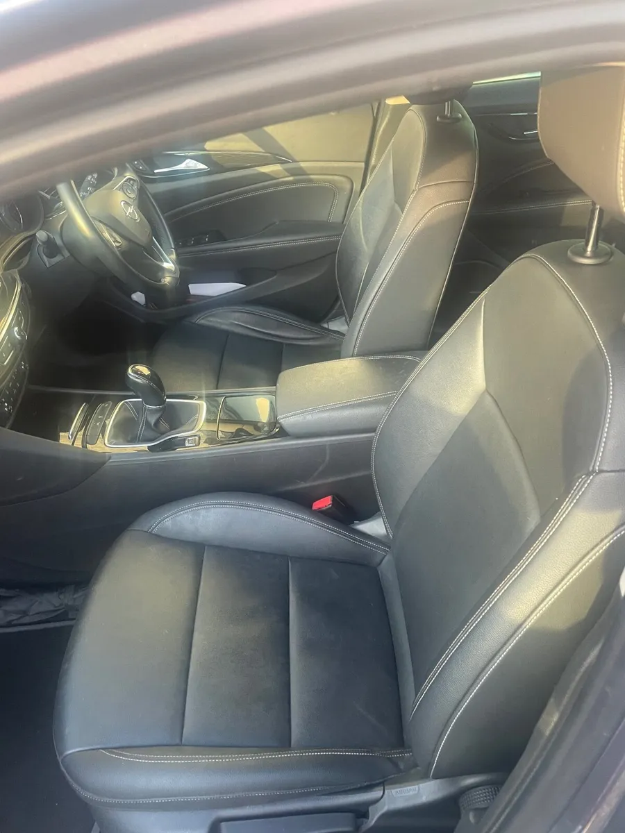 Opel Insignia  Sports Tourer Elite 2018 - Image 4