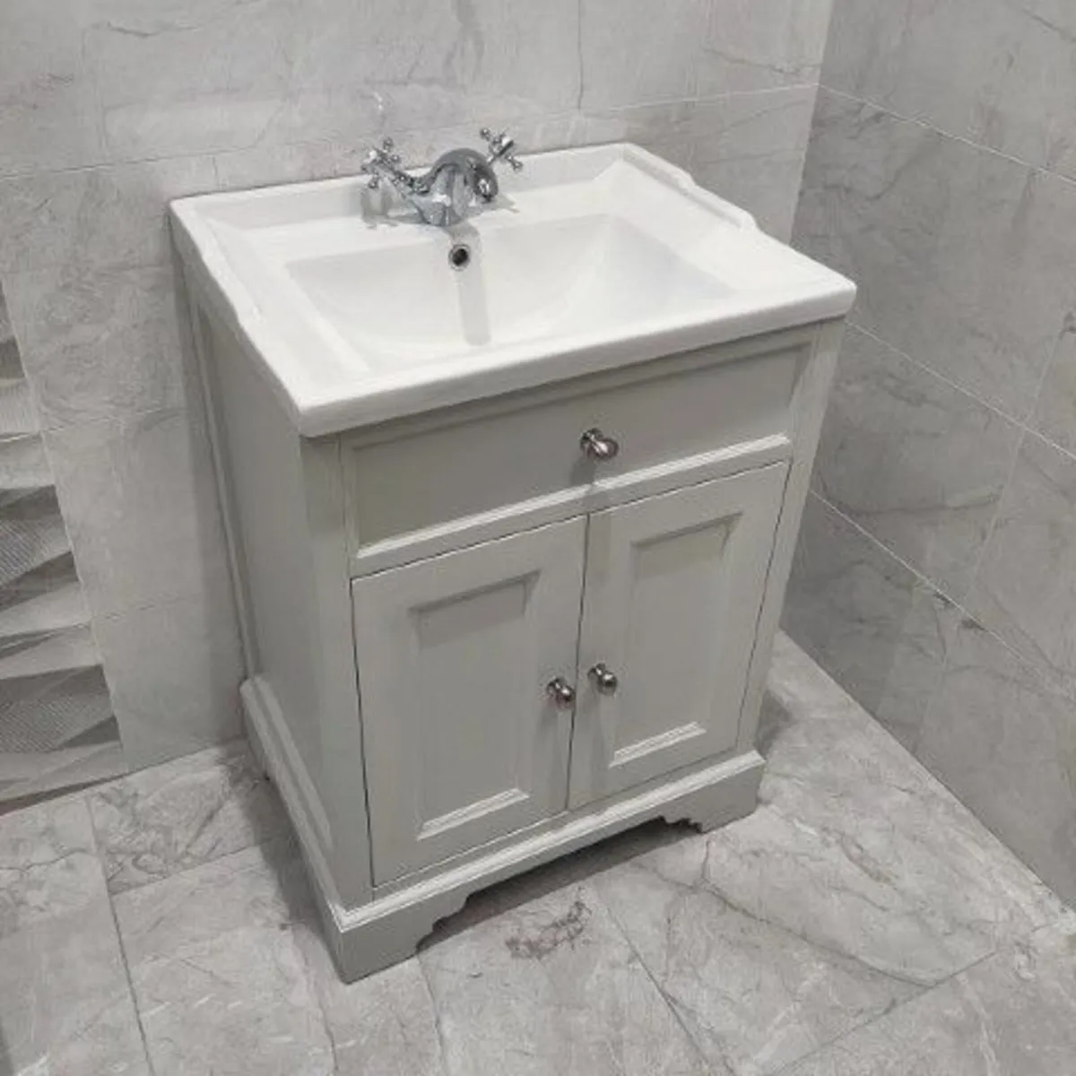 Online Auction Of Bathroom And Accessories!! - Image 3