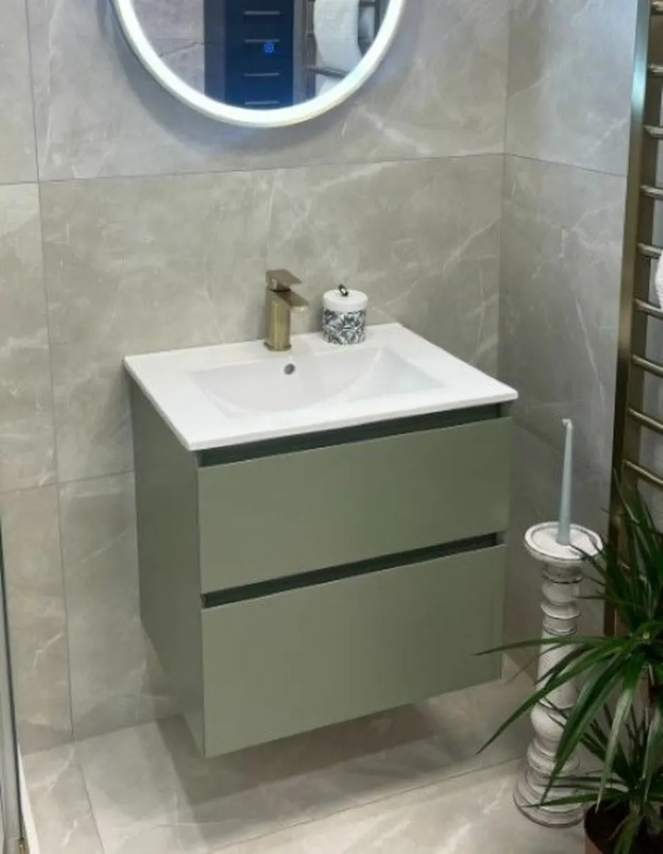 Online Auction Of Bathroom And Accessories!! - Image 4