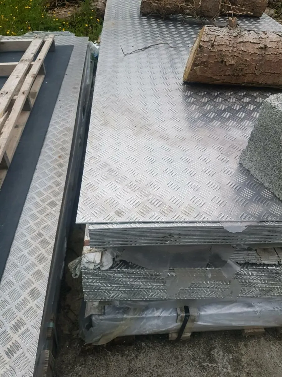 Aluminium  chquard plate - Image 4