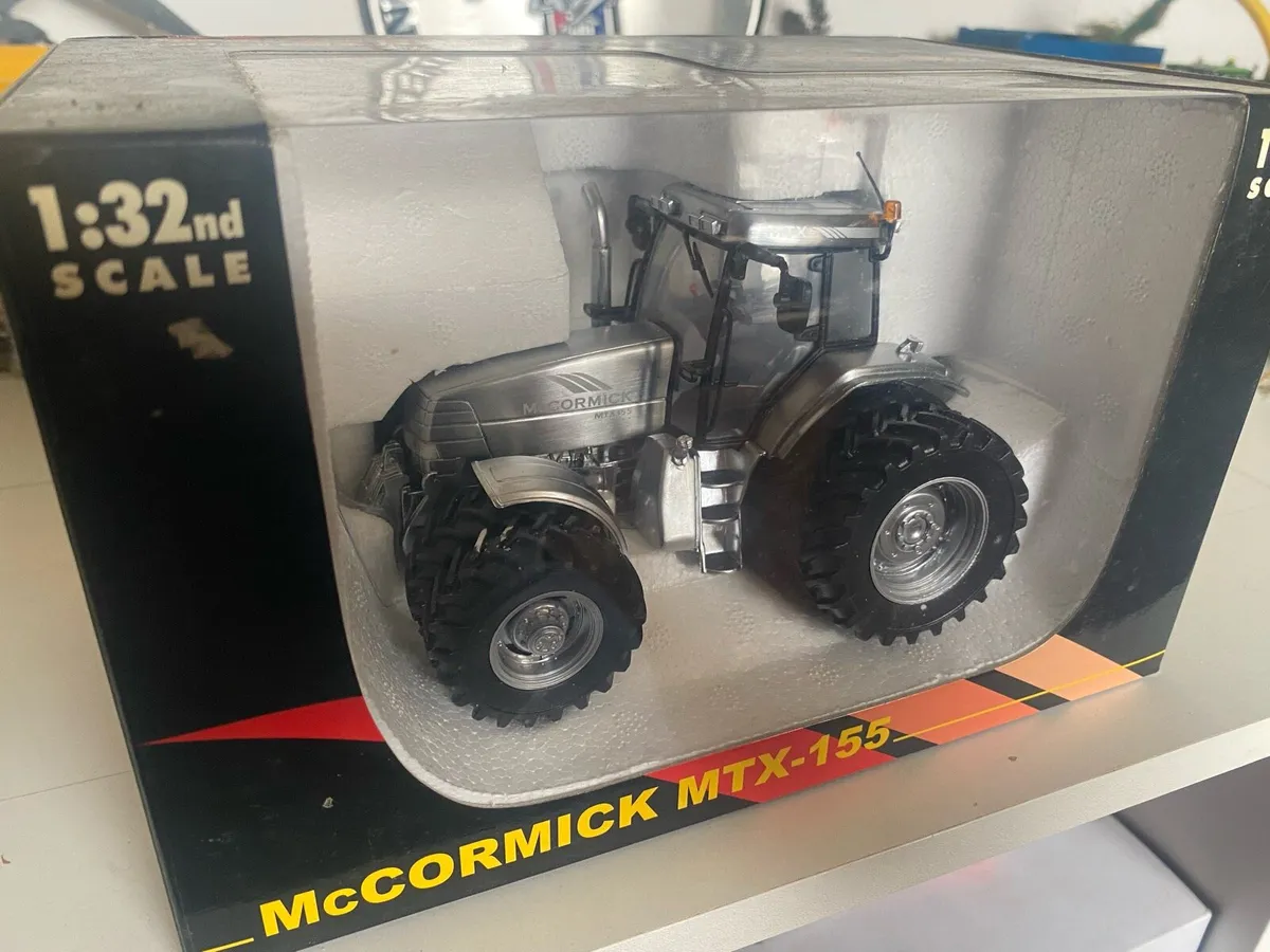 McCormick mtx 155 1:32 scale model