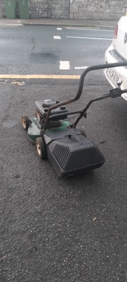 Push lawnmower running very well price too sell - Image 2