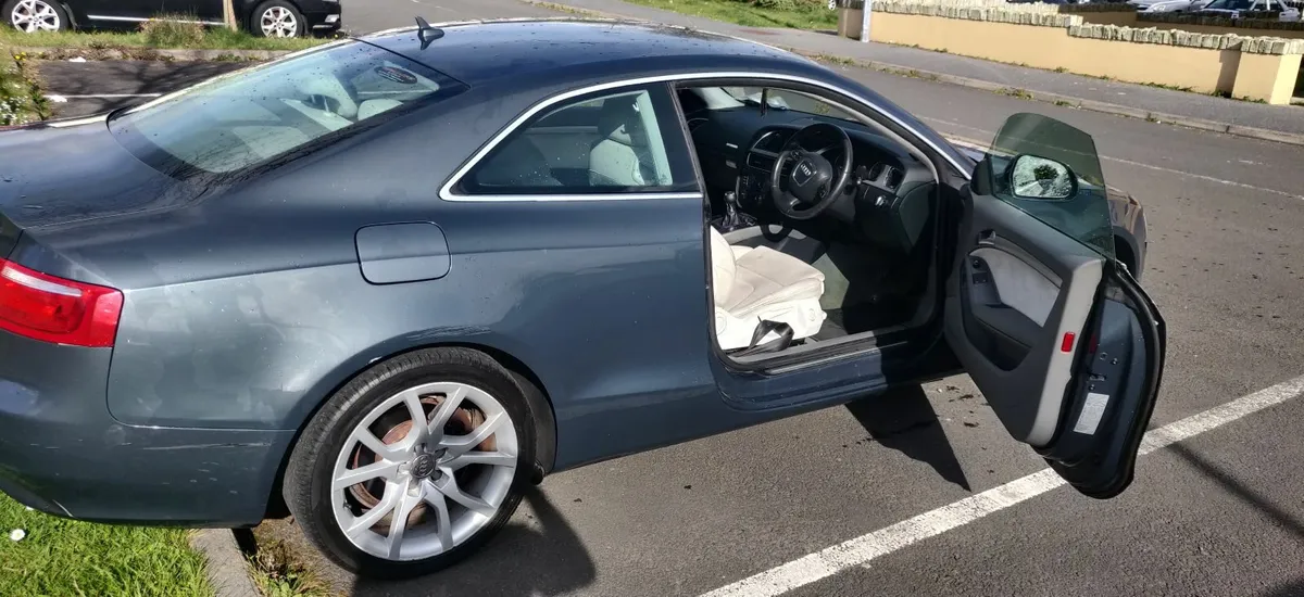 Audi A5 2008 - Image 1