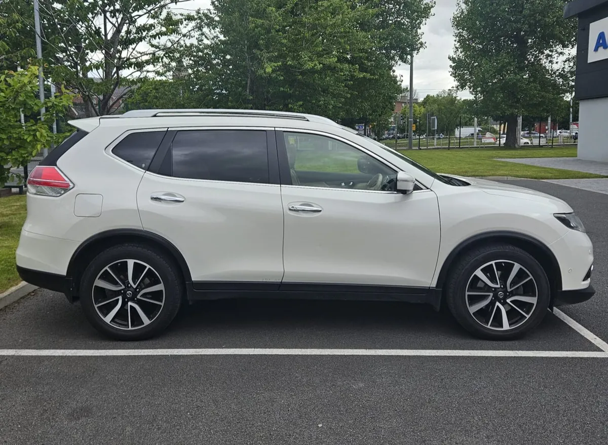 XTRAIL Automatic 7 seater - Image 1