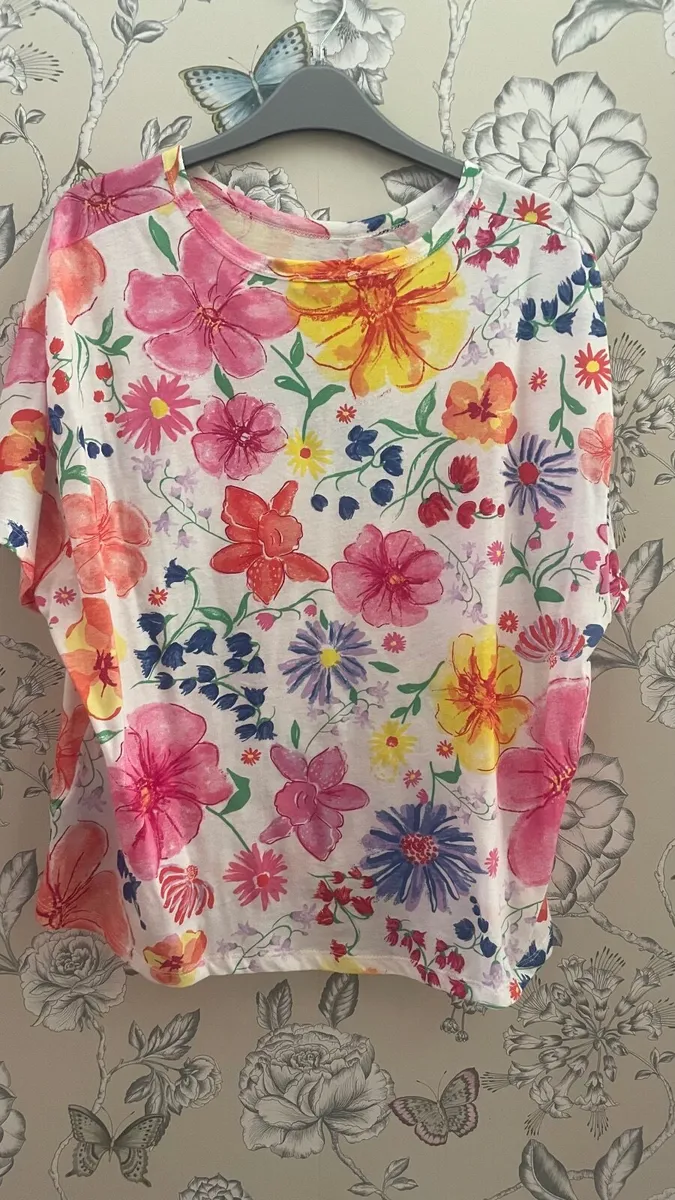 Women’s Zara top large - Image 1