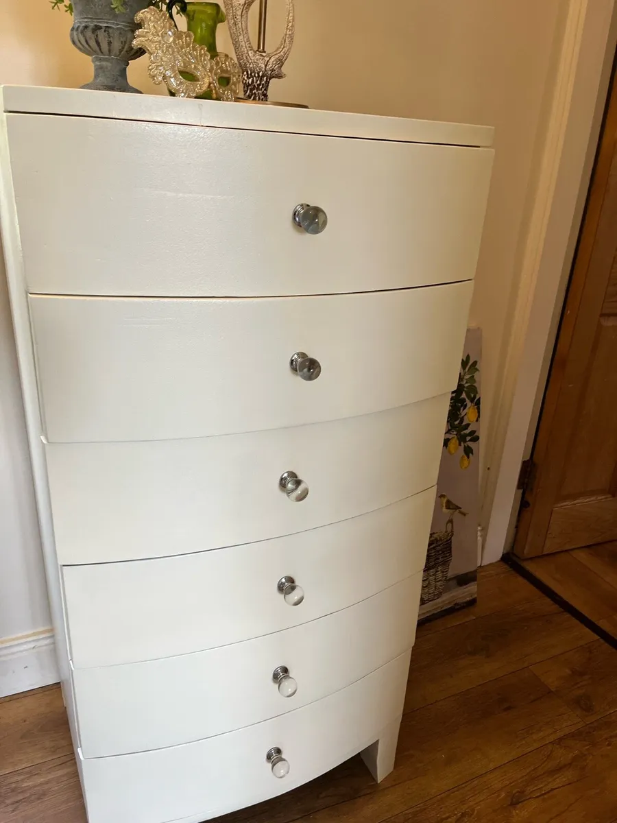 Chest of drawers / large tallboy unit - Image 2