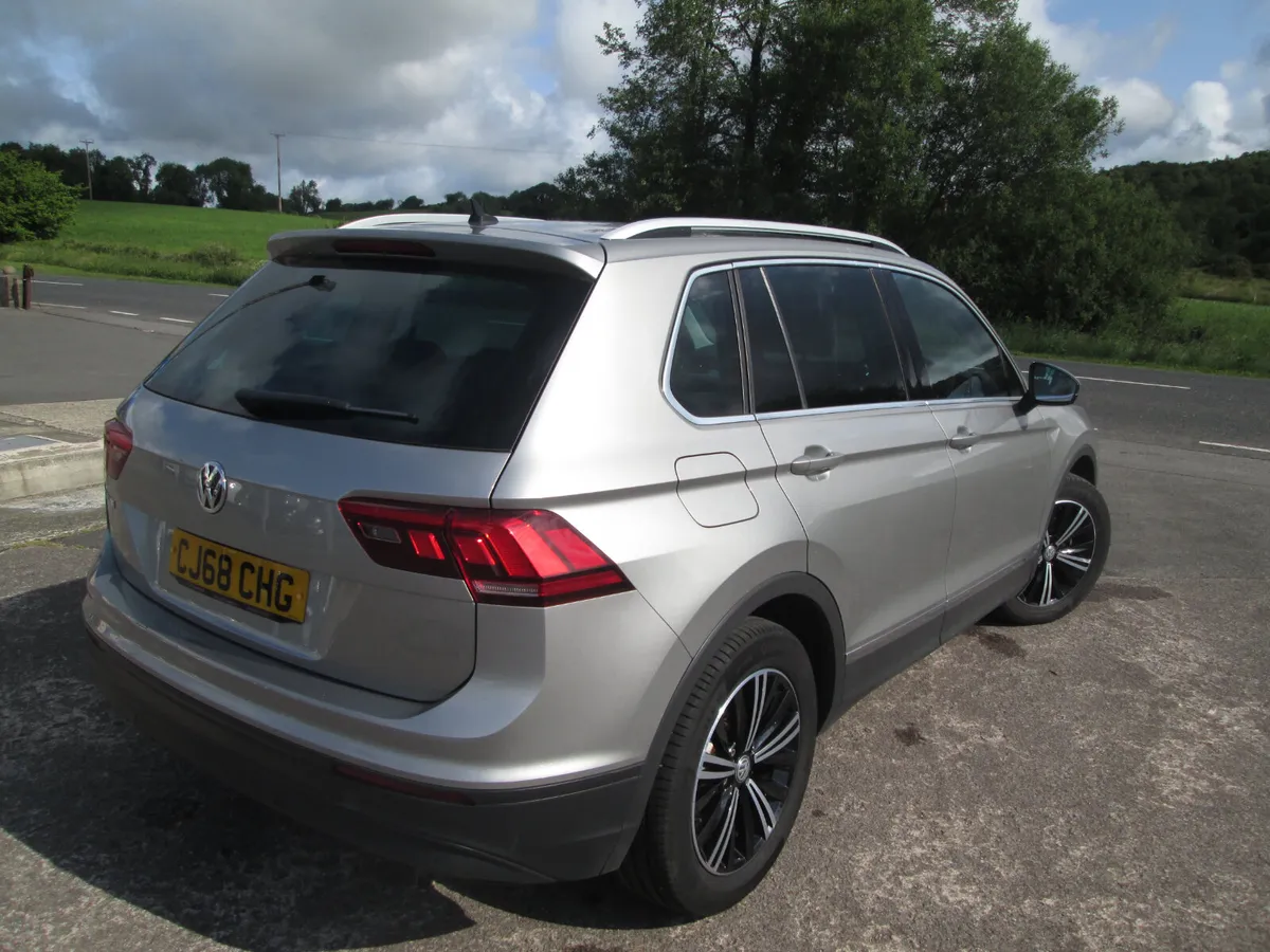 2019  VOLKSWAGEN  TIGUAN  2.0  TDI  SE  NAV  5DR - Image 4
