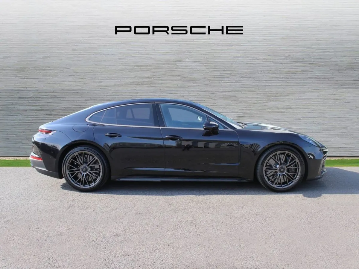 Porsche Panamera Turbo S E-hybrid - Image 4