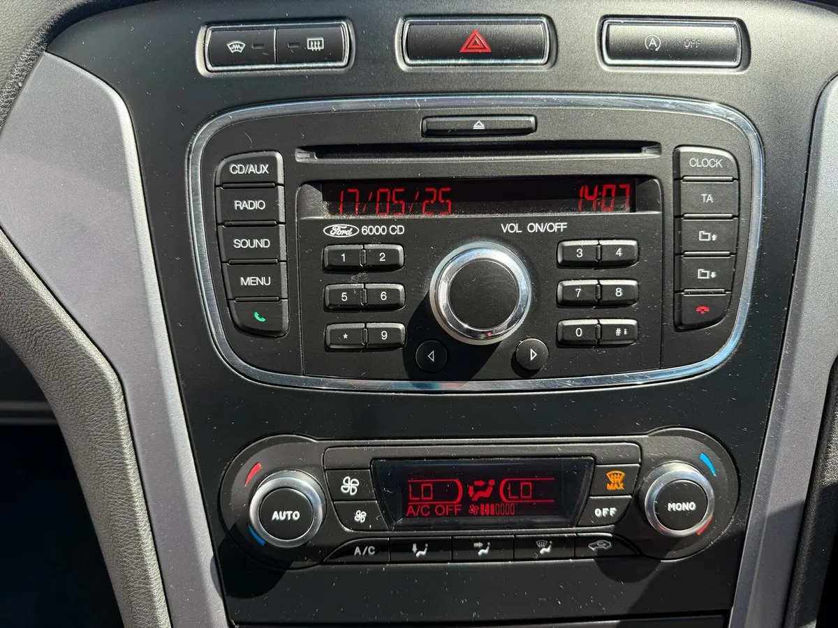 2013 Ford mondeo tdci 1.6. - Image 3