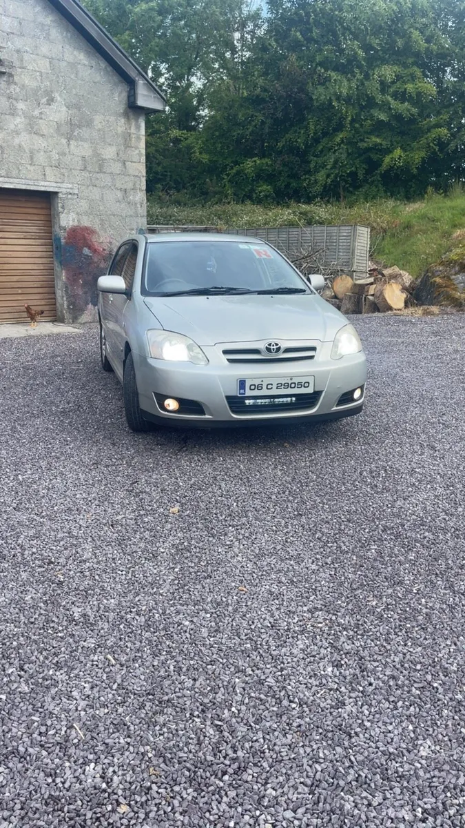 E12 Corolla - Image 2