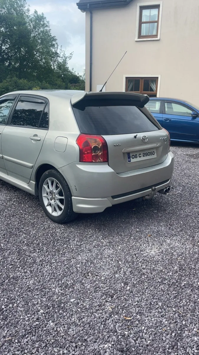 E12 Corolla - Image 4