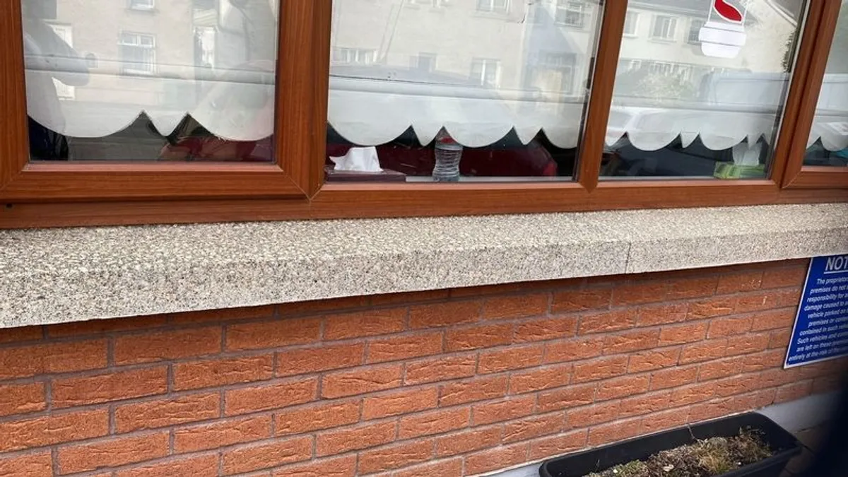 Window and sill - Image 2