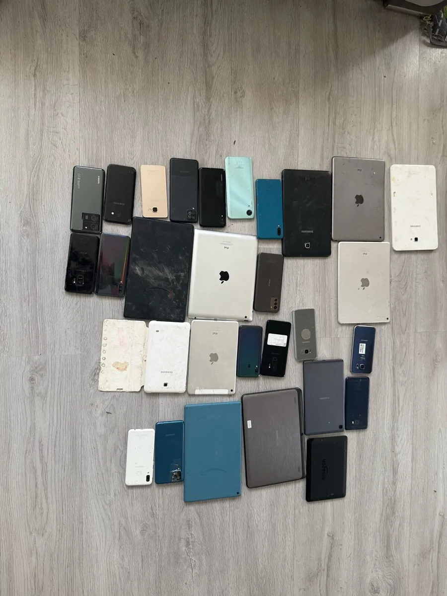 Phone parts - Image 1