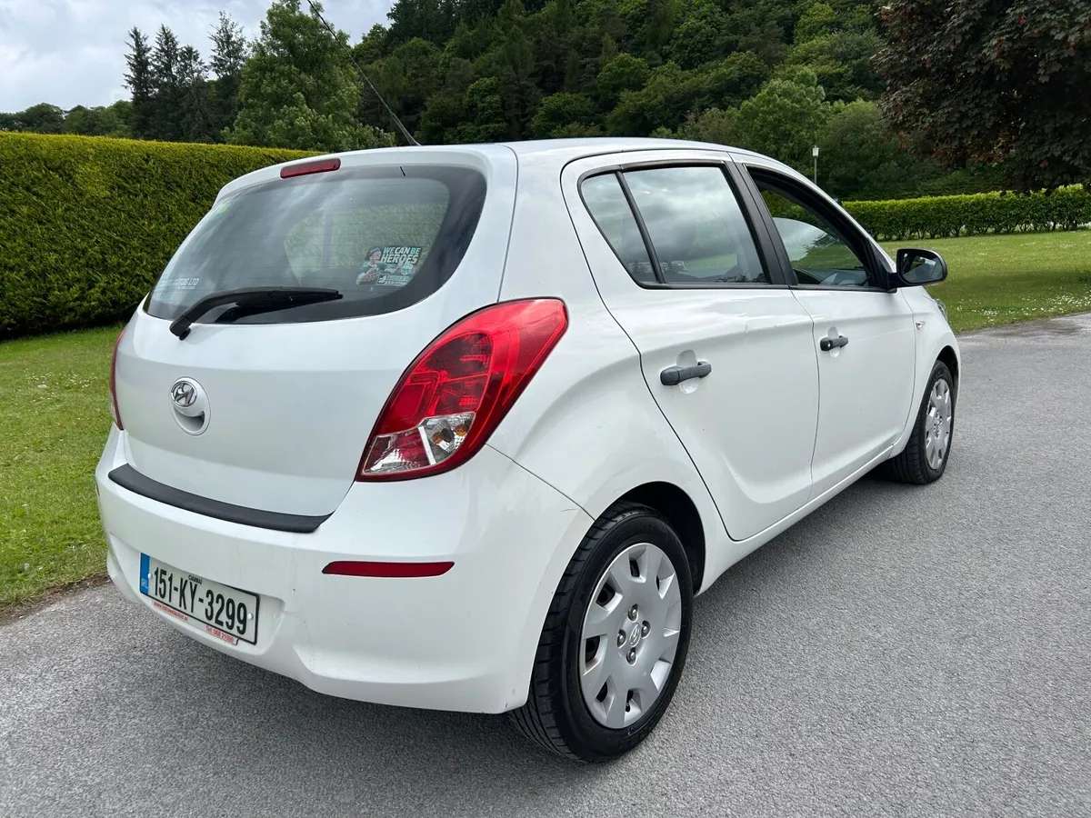 2015 Hyundai i20.. Low Miles, NCT & Serviced - Image 4
