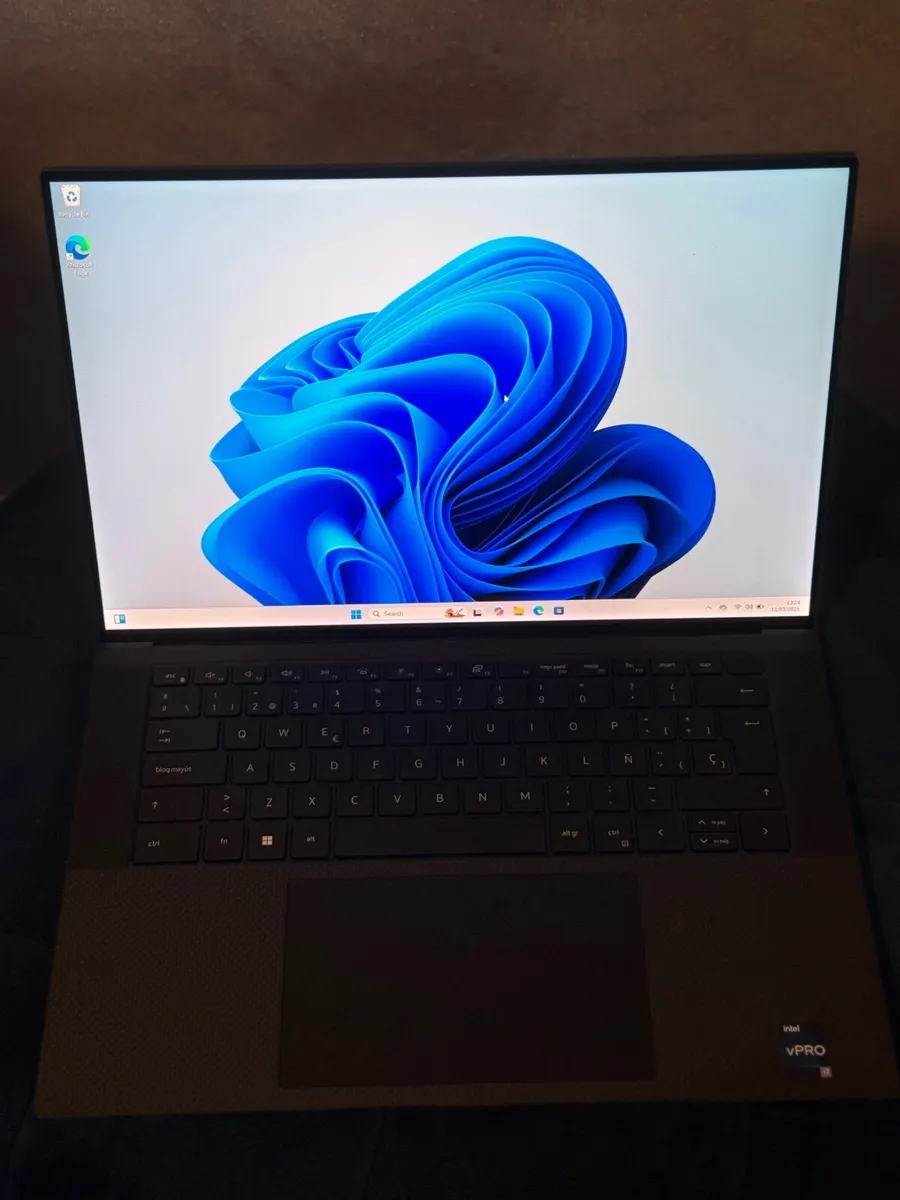 Dell Precision 5570 Laptop i7/32GB/1TBSSD/UHD/Nvid - Image 1