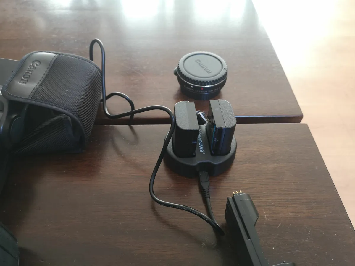 Canon 7D DSLR and Accessories - Image 3