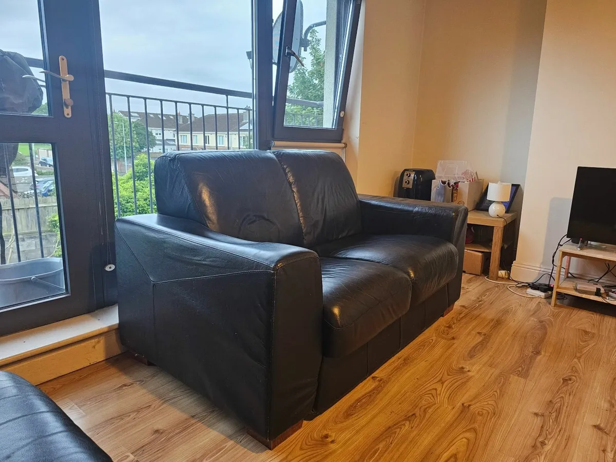 Couch - Image 2