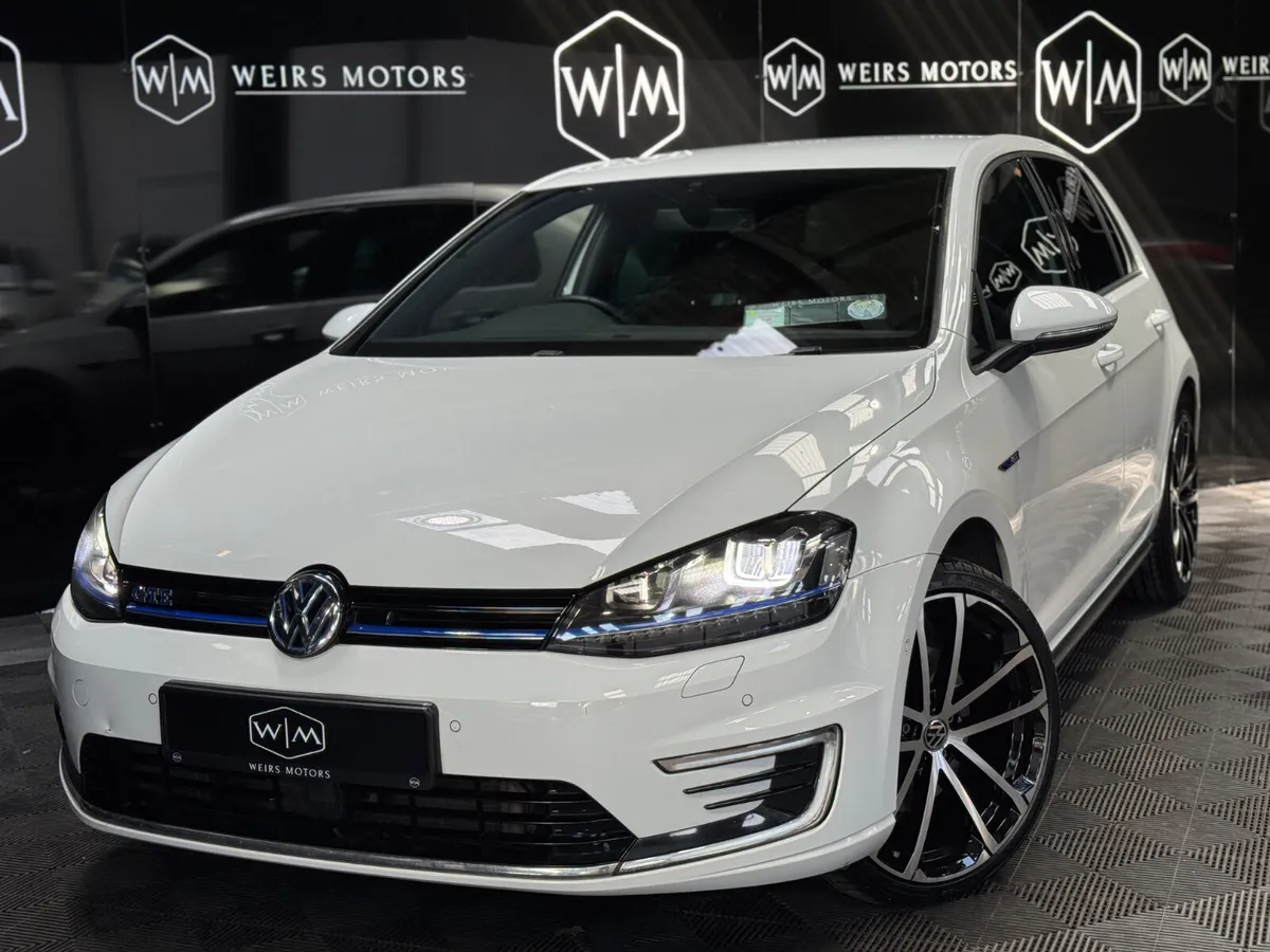 Volkswagen Golf GTE/LOW MILLAGE 98,052km - Image 2