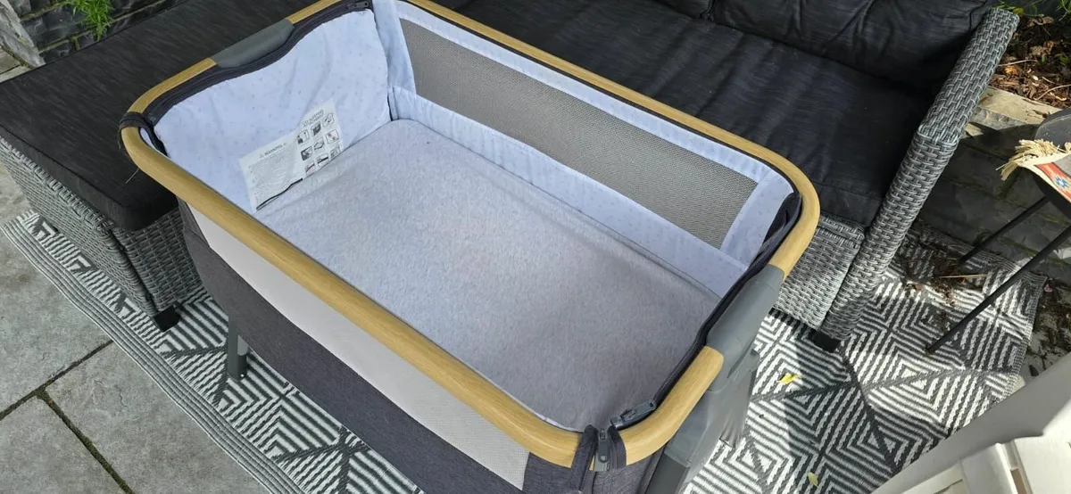 Tutti Bambini Bedside Crib - Image 2