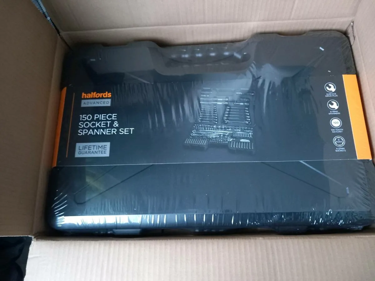 Spanner & socket set 150pce halfords new in box - Image 1