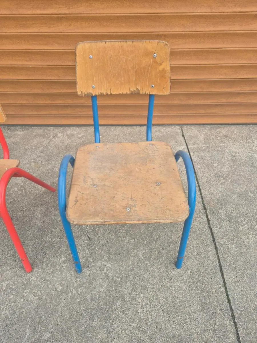 School chairs - Image 2
