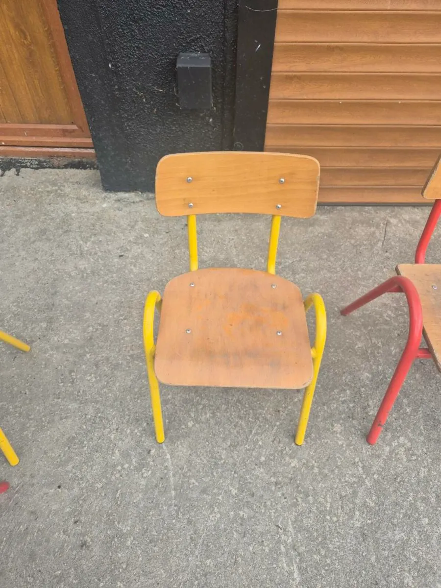 School chairs - Image 4