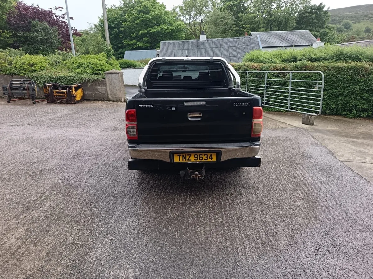 Toyota Hilux 2014 - Image 2