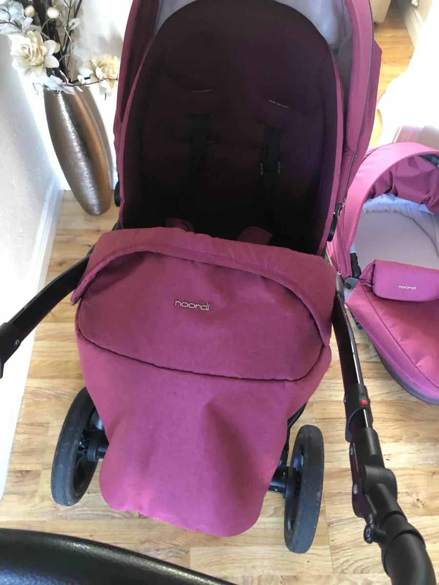 Pram - Image 1