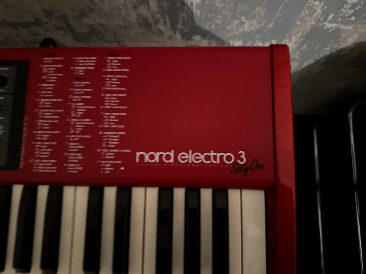 Nord Electro 3 61-Key Keyboard Full Accessories - Image 4