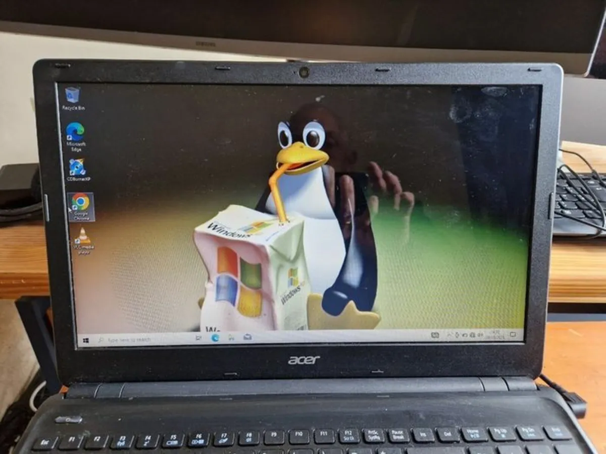 Acer Aspire Laptop E1 Series Z5WE1, i5 Core, 2TB - Image 1