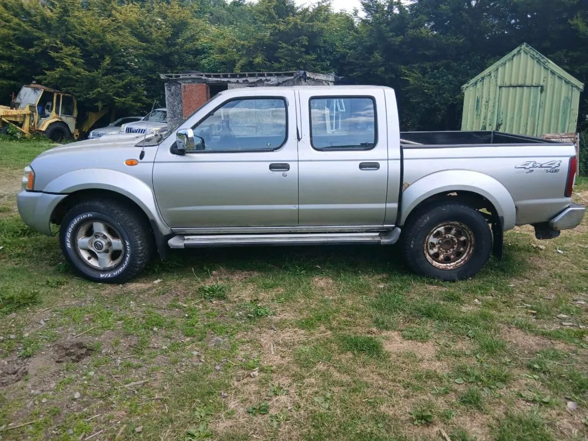 Nissan navra 2.5 diesel 4x4 70000mile low miles - Image 4