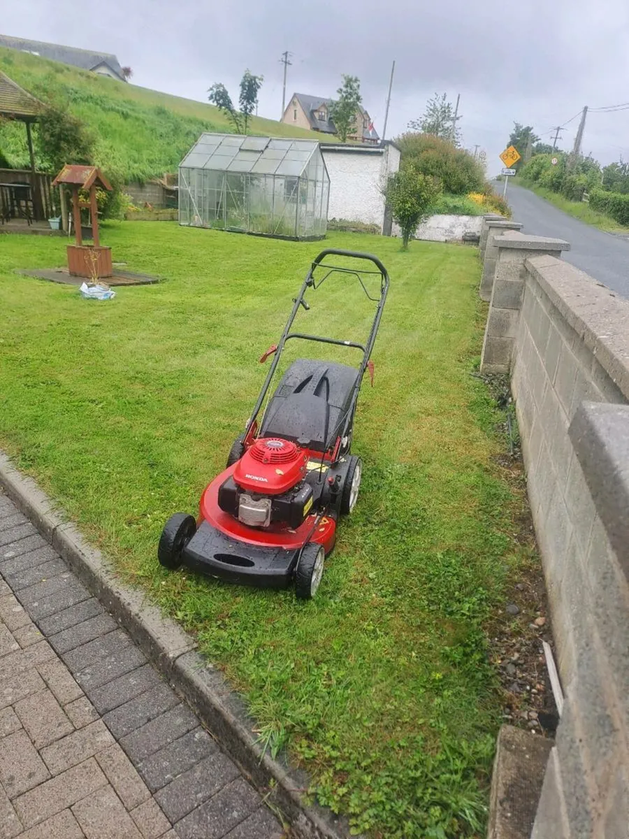 gardencare  lawnmower self-drive - Image 1