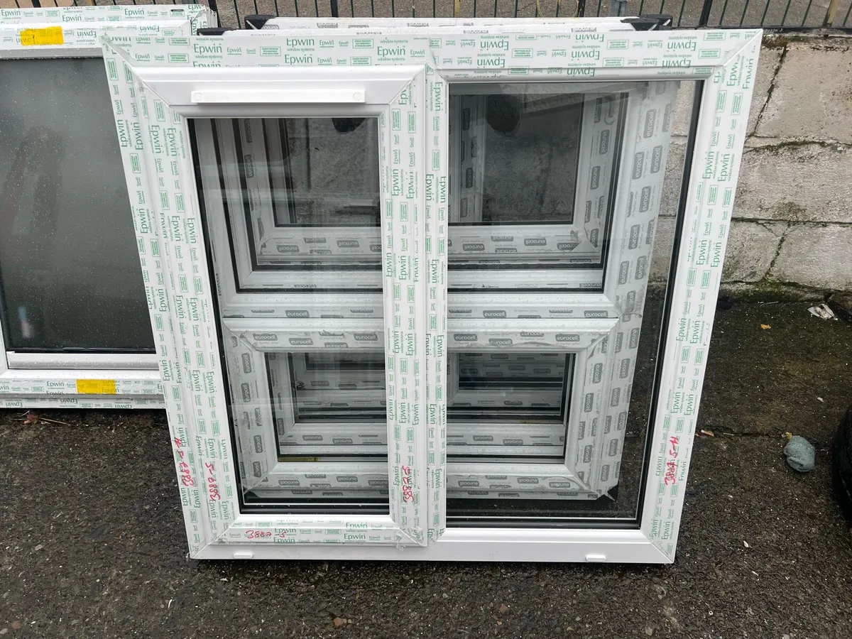 1000 x 1000 windows - Image 1