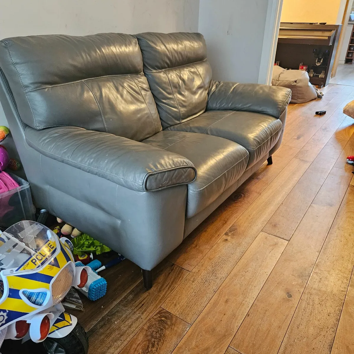 Sofa - Image 3