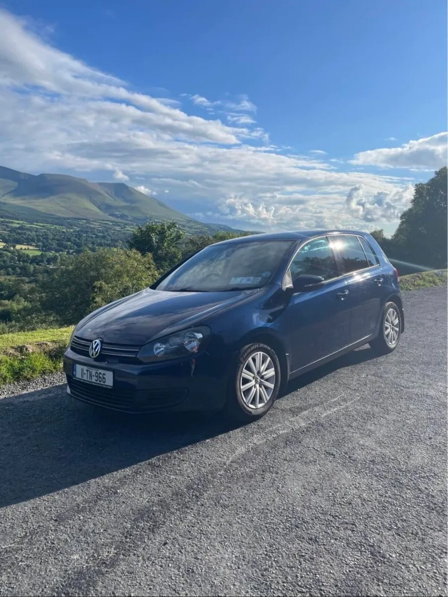 2011 Golf - Image 1