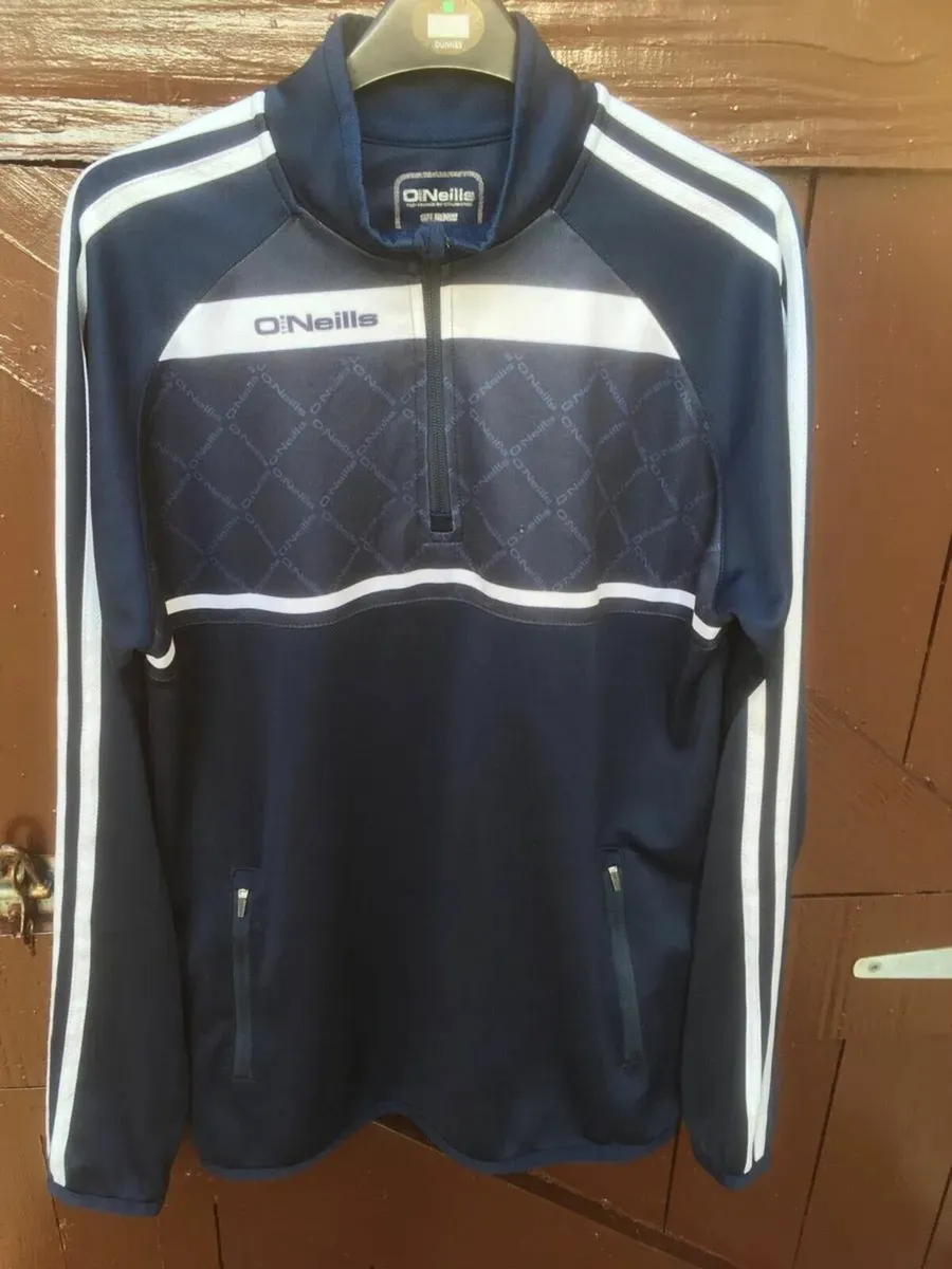O'Neills Top, Size Medium - Image 3