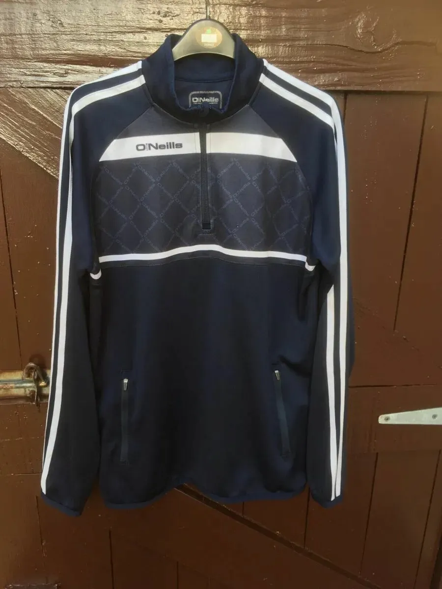 O'Neills Top, Size Medium - Image 2