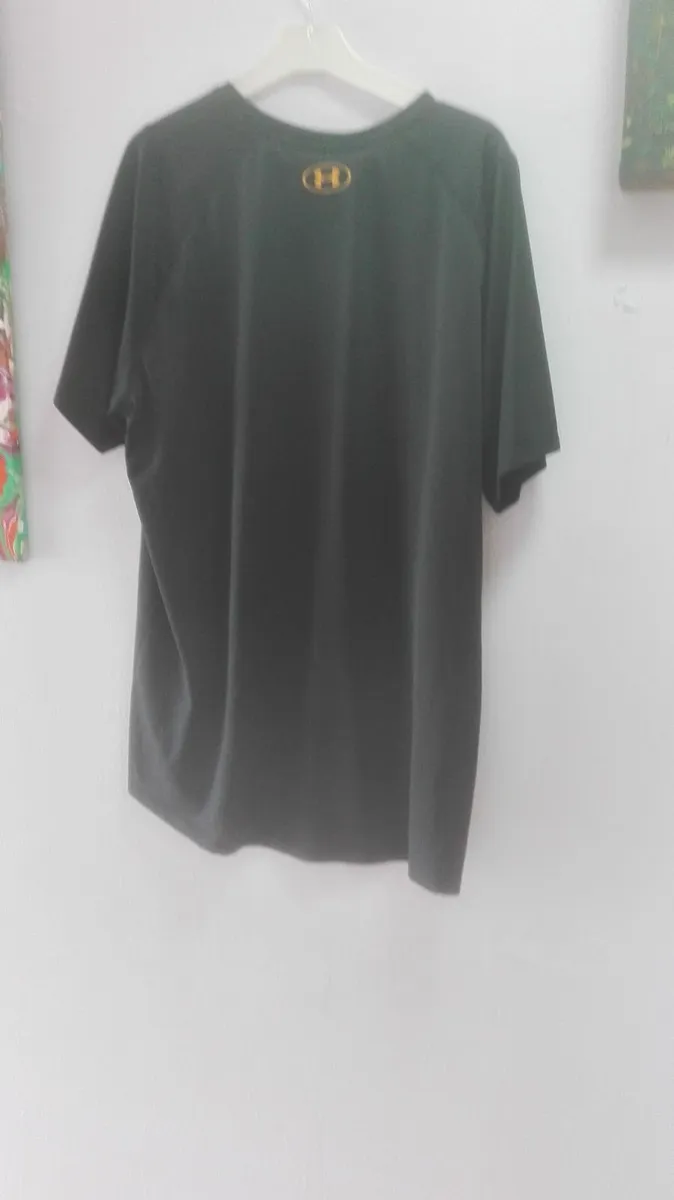 Black T shirt - Image 2