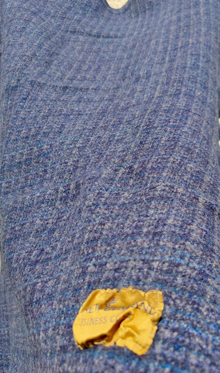J.Horsfall Lambswool Throw Blanket - New Old Stock - Image 2