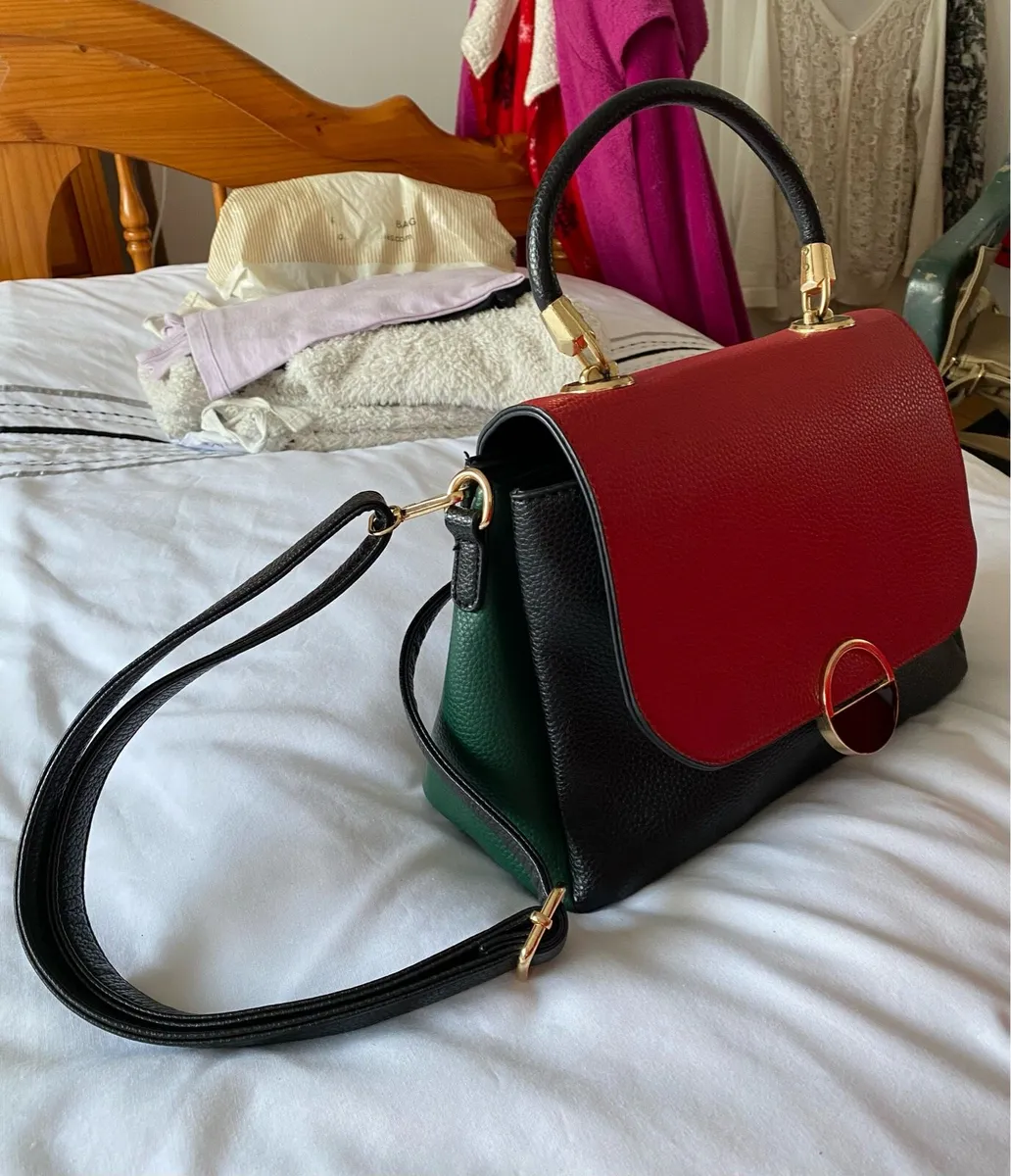Beautiful Handbag with unusual colour design - Image 1