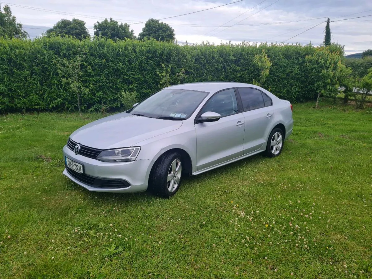 Volkswagen Jetta 2013 - Image 2