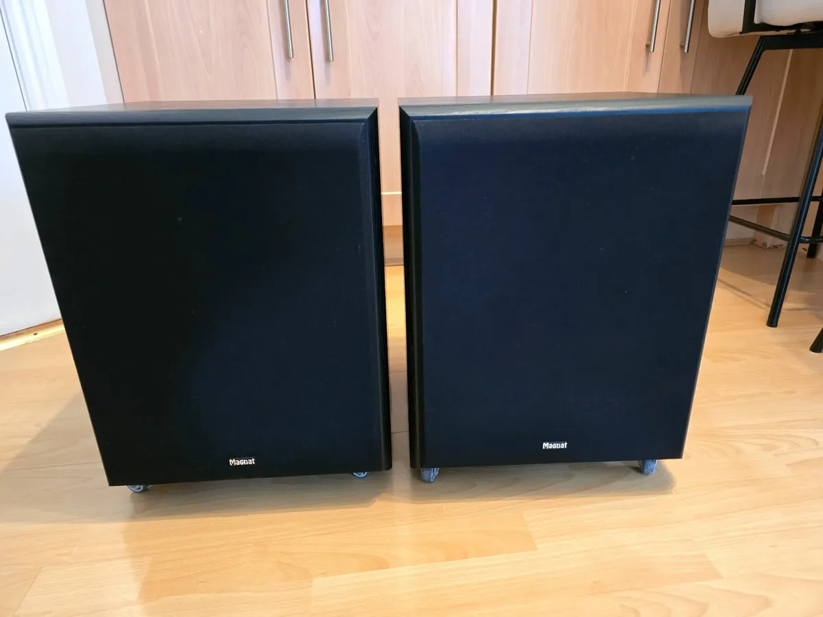 SUBWOOFER MAGNAT 302A 30cm LIKE NEW  BOX PERFECT - Image 1