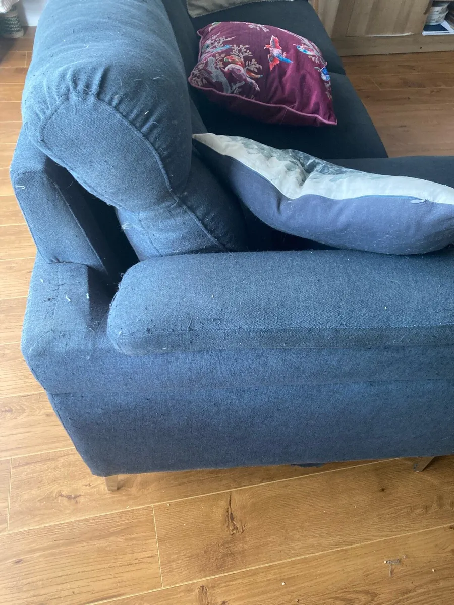 Navy couch - Image 3
